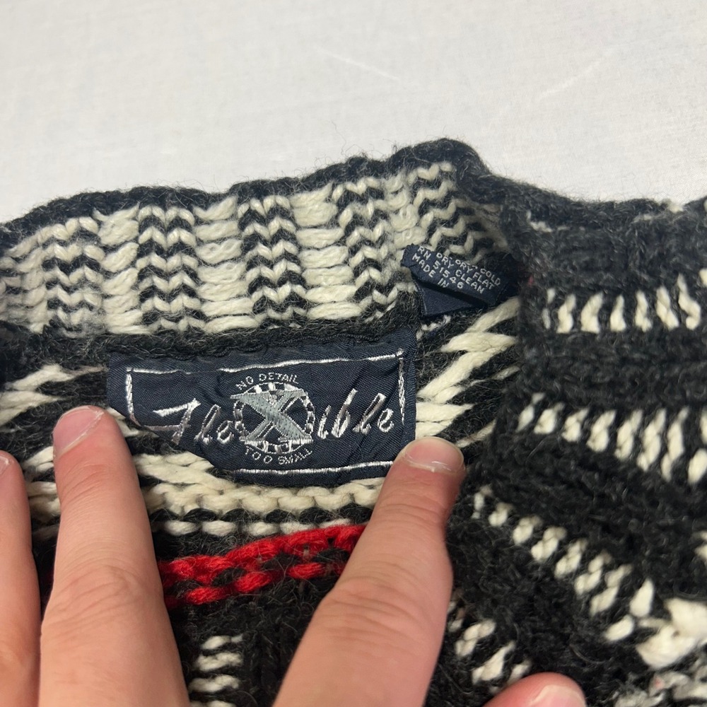 Flexible Vintage Chunky Knit Geometric Tribal Sweater Black Red White Mens M - Picture 3 of 7
